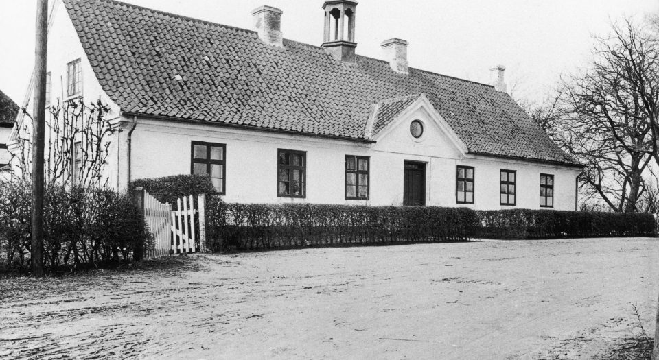 HOVEDFOTO - Historien om Eskær Skole