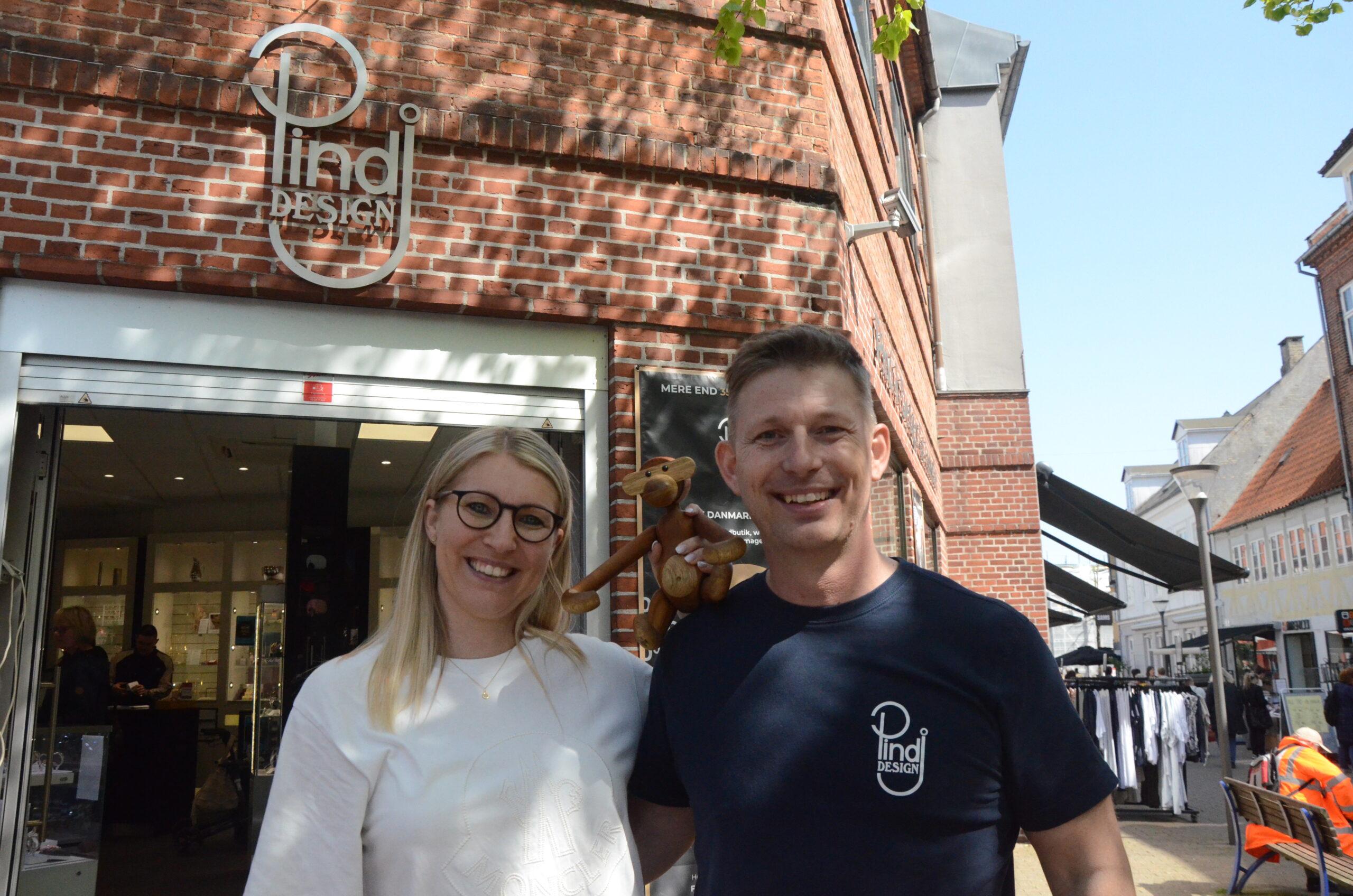 Guldsmed Pind J Design moderniserer butikken i Tidende